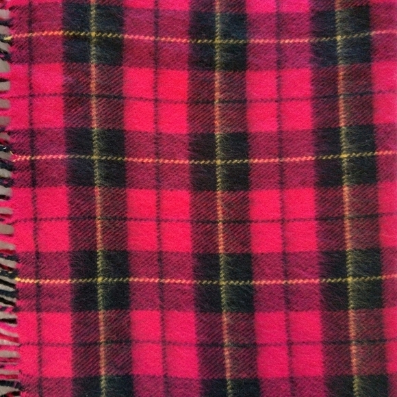 D&Y Unisex Classic Softer Than Cashmere Buffalo Plaid Fringe End Scarf - Picture 4 of 5